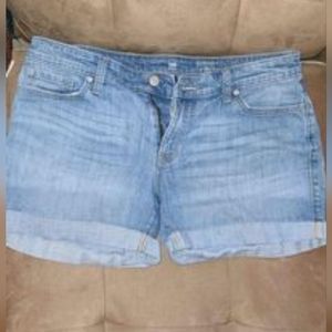 Boyfriend Jean shorts